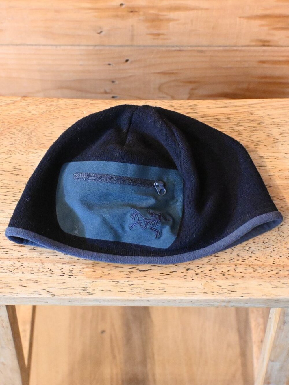 Vintage Arc'Teryx Covert Polartec Fleece Pocket Beanie in Black & Green